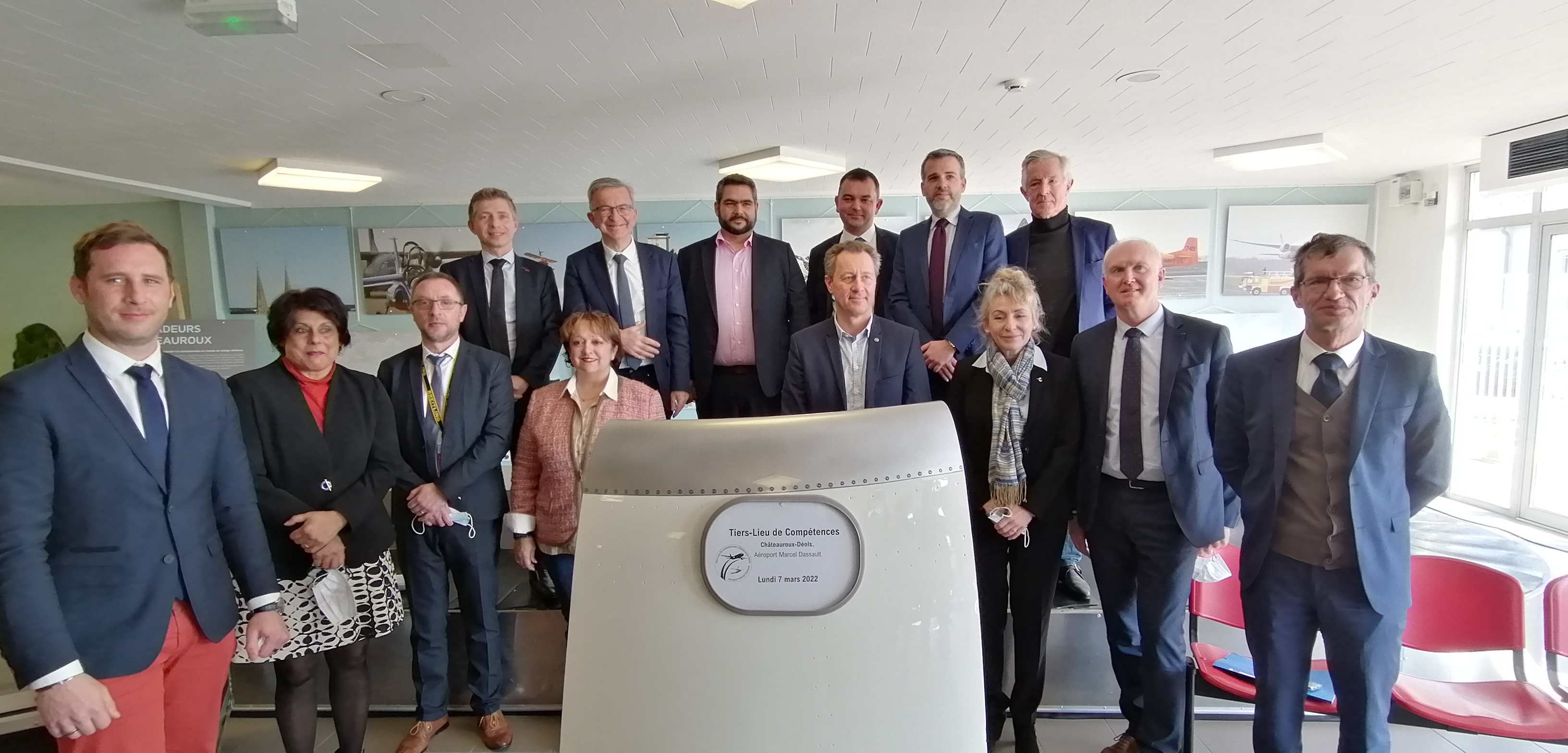 Les membres du consortium partenaires du projet de tiers-lieu de compétences aéronautiques