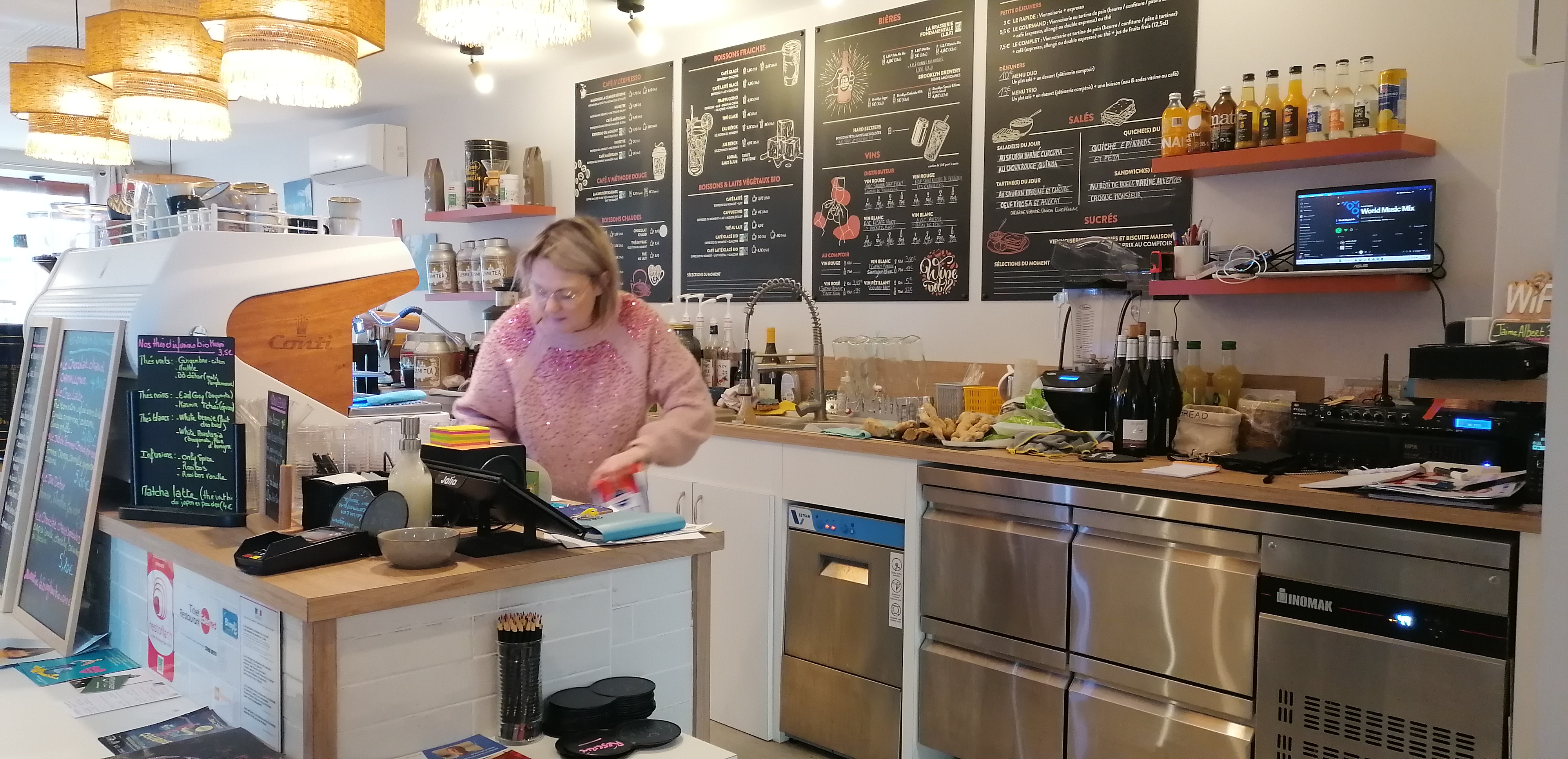 Albert coffee shop comptoir 2